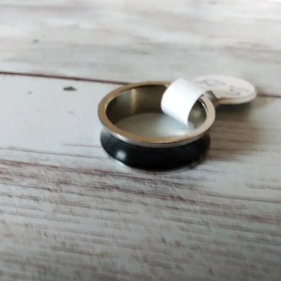 Concave Black Enamel Band - Size 5.25 - Picture 2 of 5